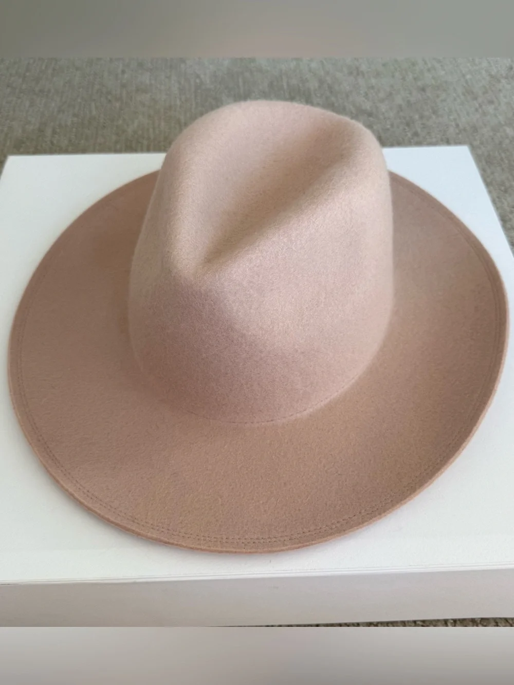 New. Olive & Pique Wool Classic Hat. New and never worn. 100% wool. One size.
